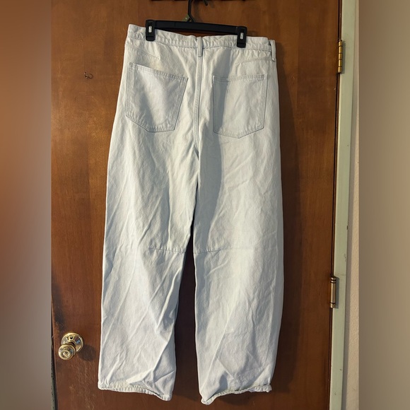 Universal Thread High Rise Curved Leg Jeans - Picture 6 of 6